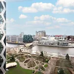 Stylish Mediacity 2Bed, Sleeps 6, Amazing Views